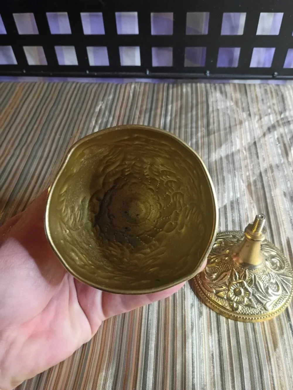 N/A ornate solid